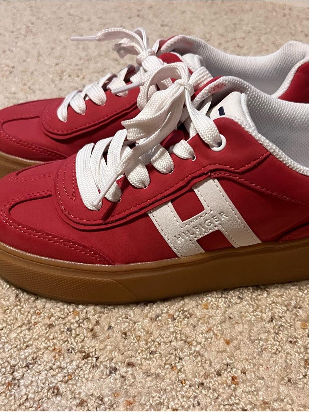 Tommy Hilfiger Red & White womens Sneakers with Gum Sole size 7